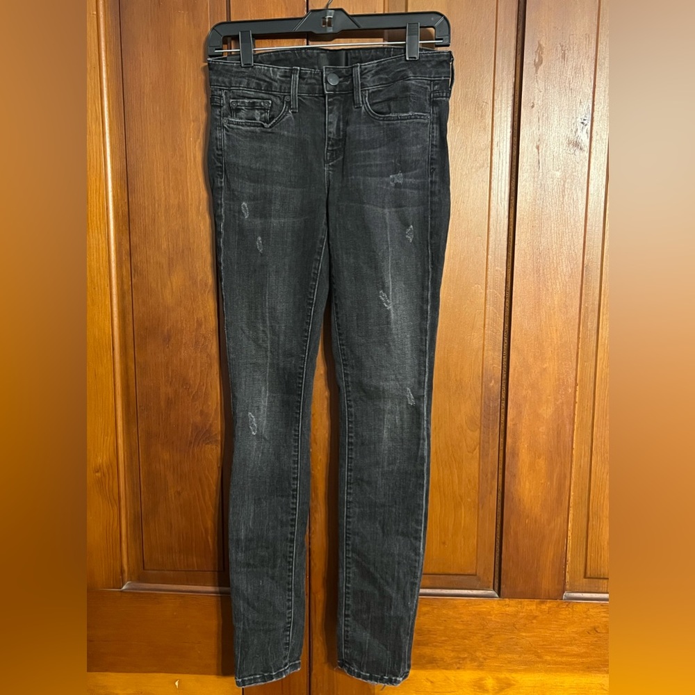 Vince Jeans Faded Black Distressed Skinny Jeans Sz‎ 25 Inseam 29”